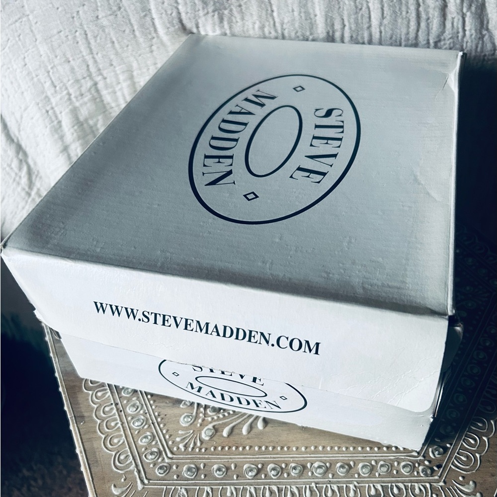 Steve Madden Black and Gold Buckle Mules - Picture 5 of 5
